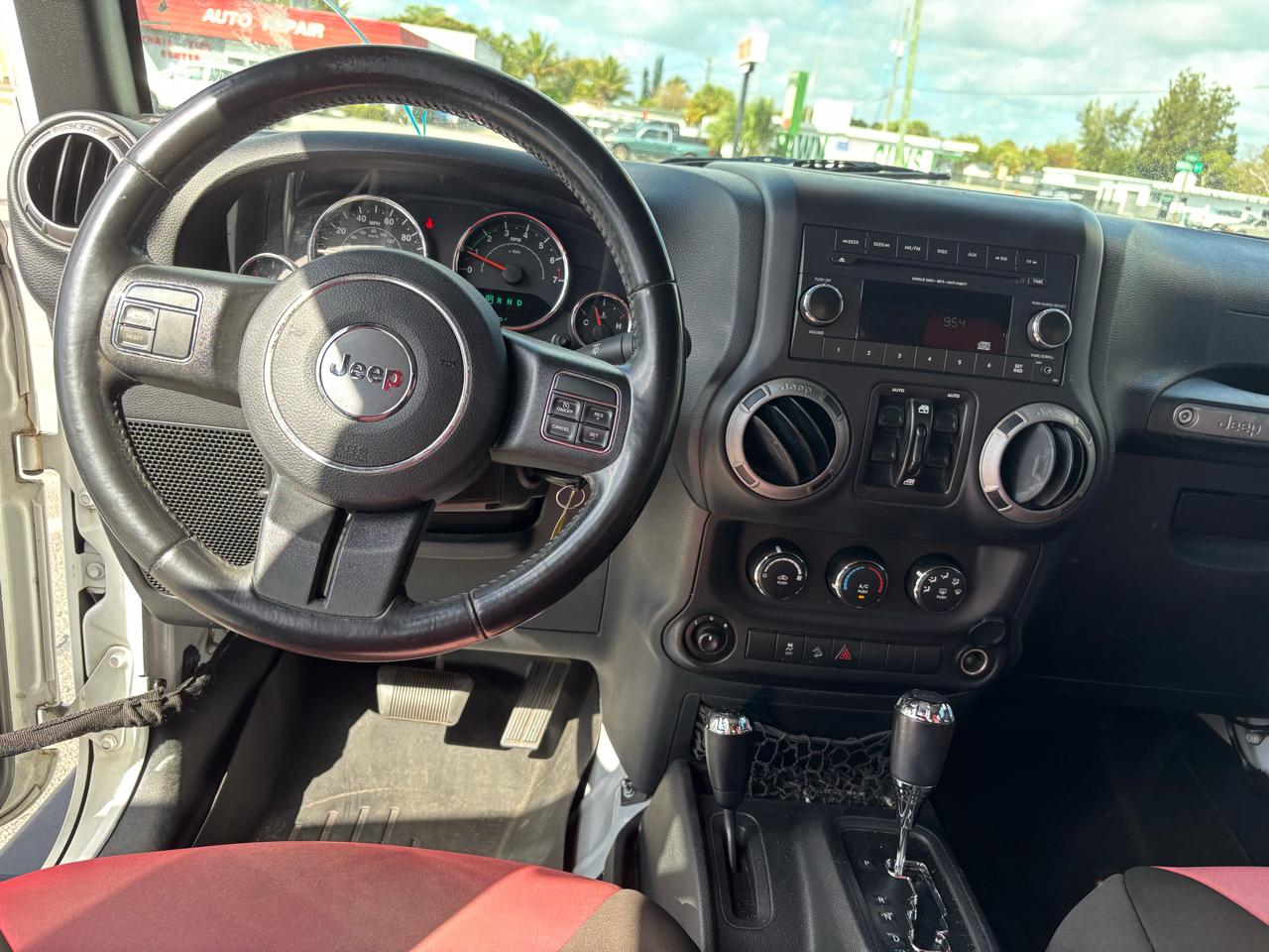 Jeep Wrangler Unlimited Sport 4WD 2017