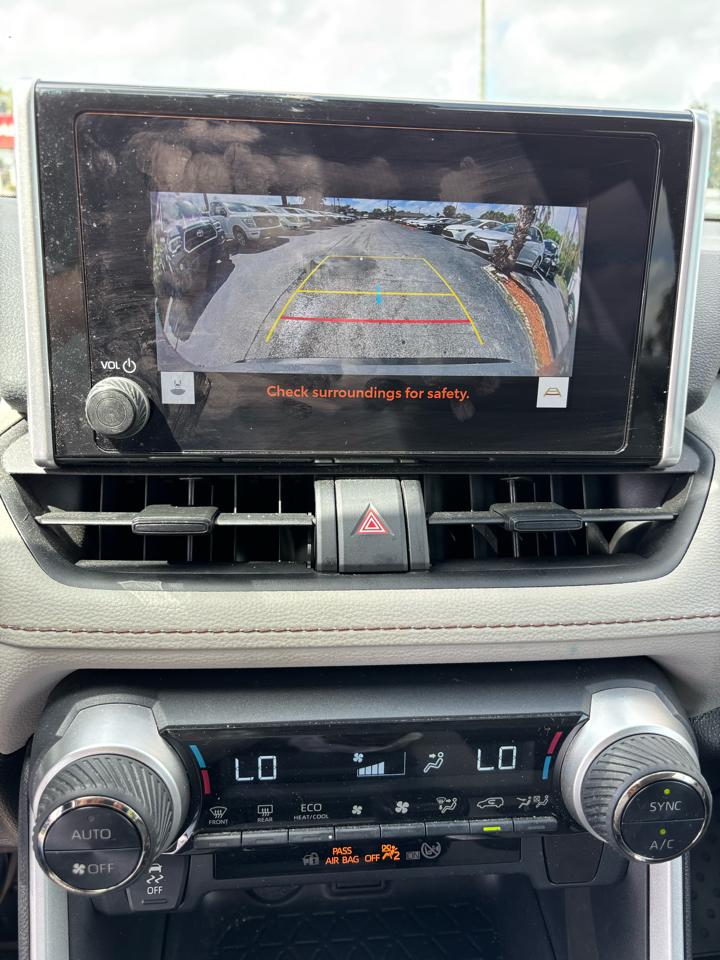 Toyota RAV4 Hybrid XLE 2024