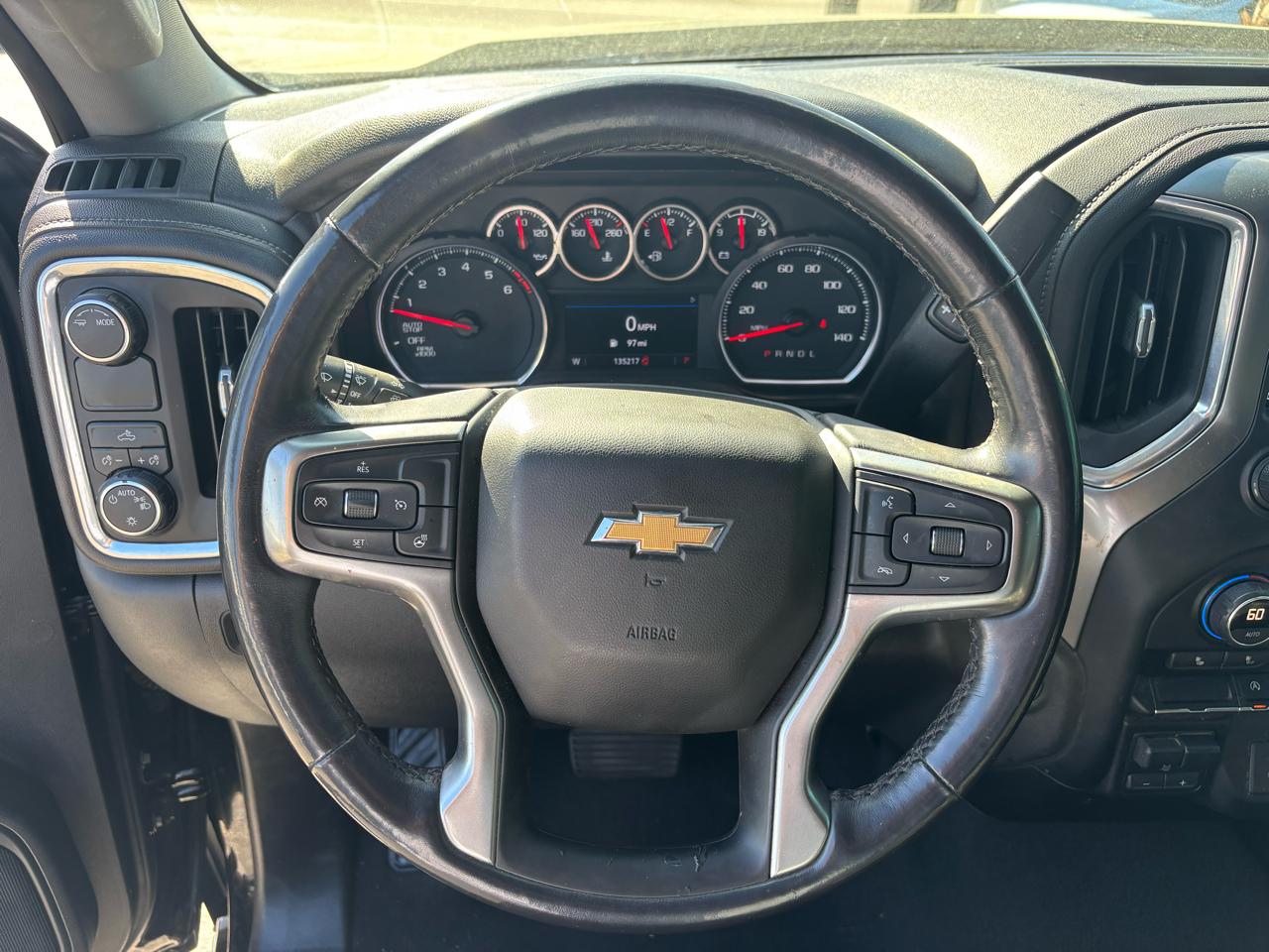 Chevrolet Silverado 1500 LT Crew Cab 2WD 2021