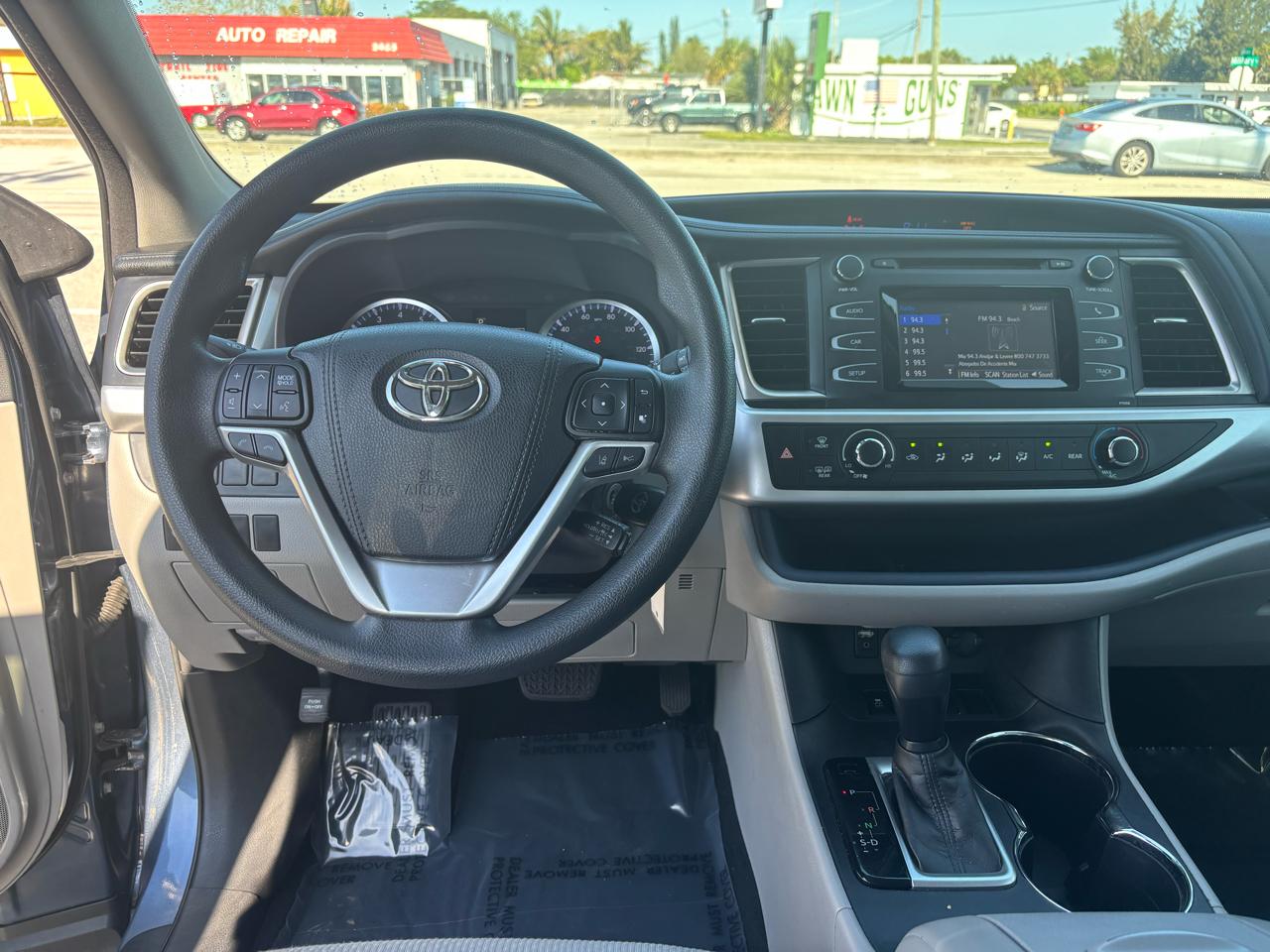 Toyota Highlander LE FWD I4 2017