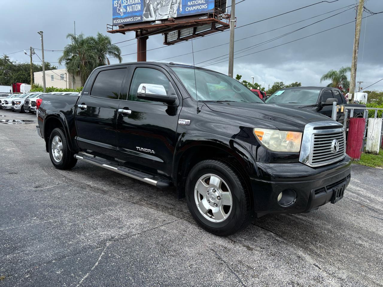 Toyota Tundra Limited 5.7L FFV CrewMax 4WD 2010