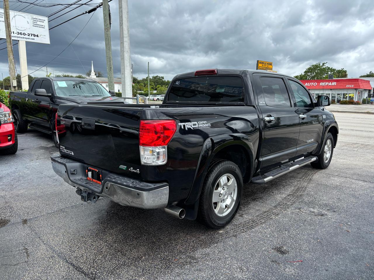 Toyota Tundra Limited 5.7L FFV CrewMax 4WD 2010
