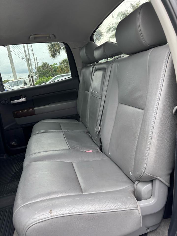 Toyota Tundra Limited 5.7L FFV CrewMax 4WD 2010