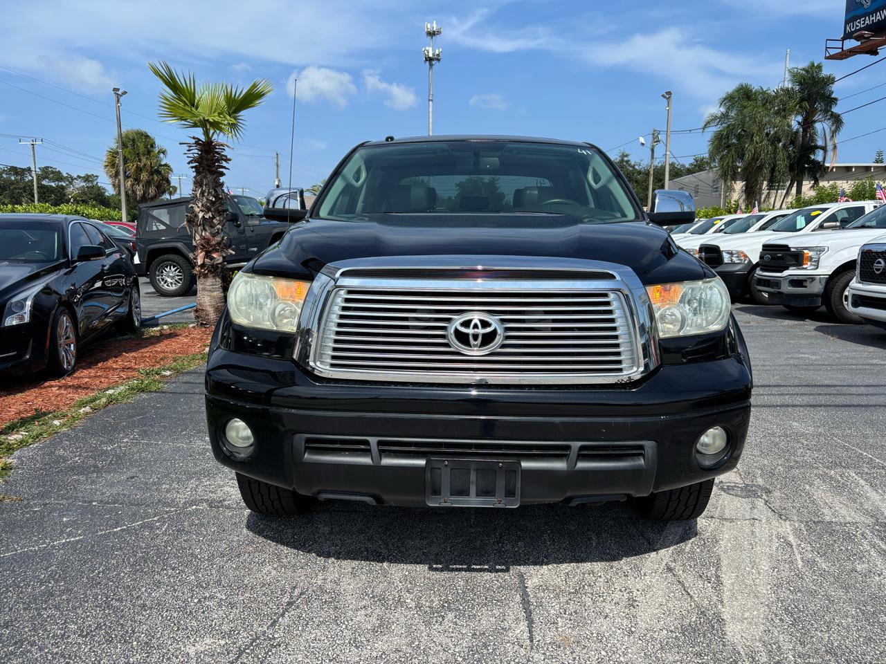 Toyota Tundra  2010