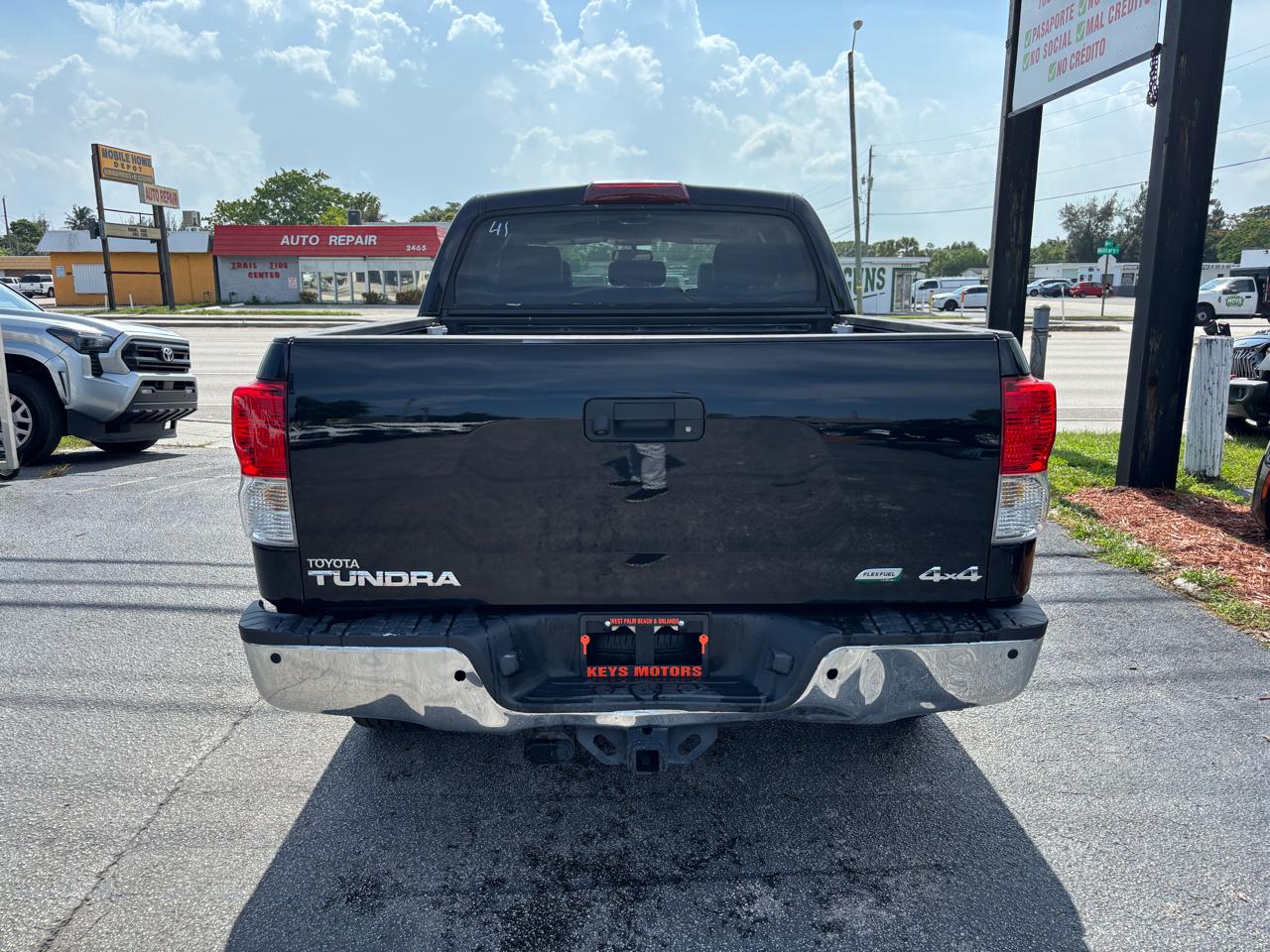 Toyota Tundra  2010