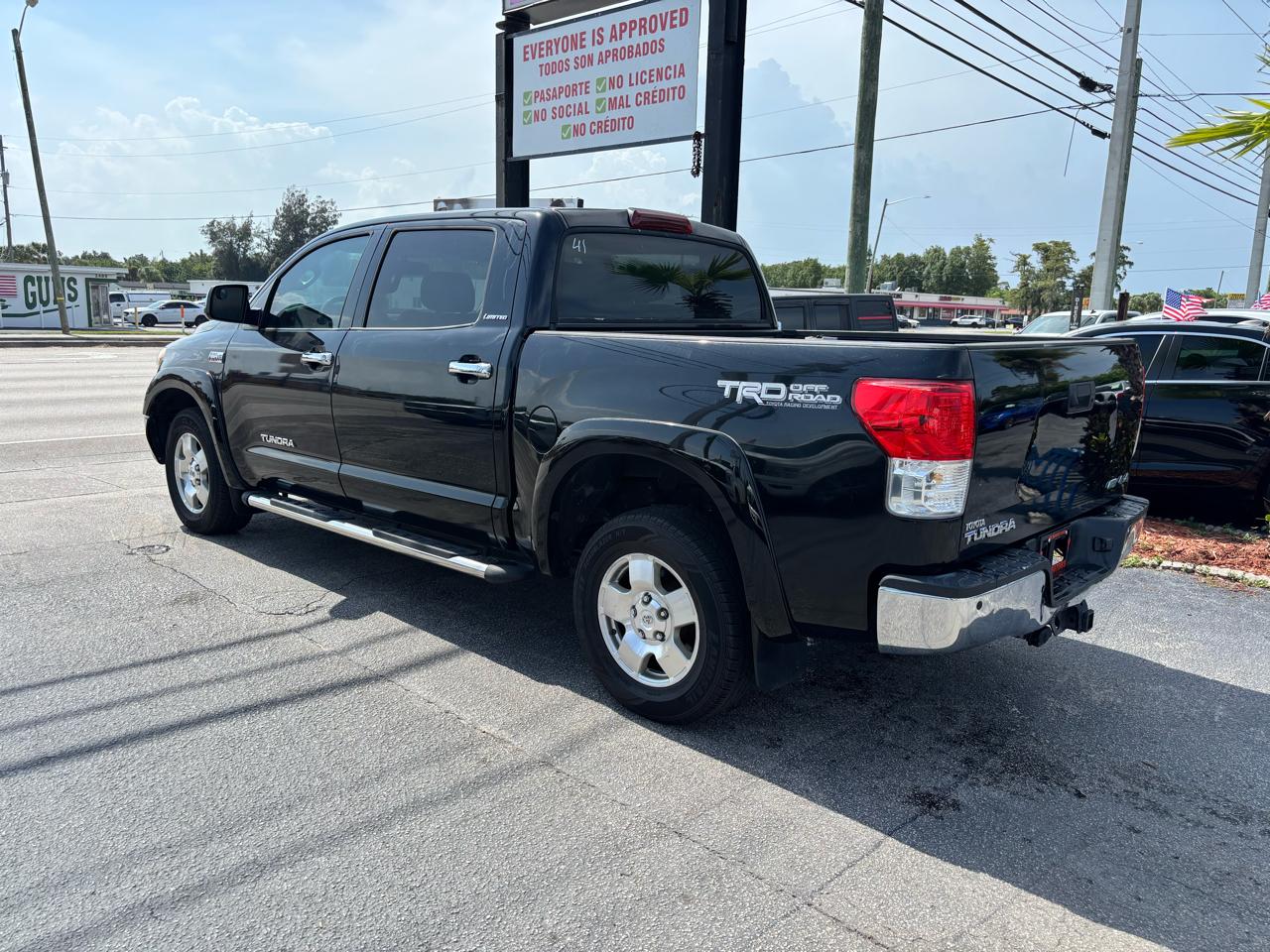 Toyota Tundra  2010