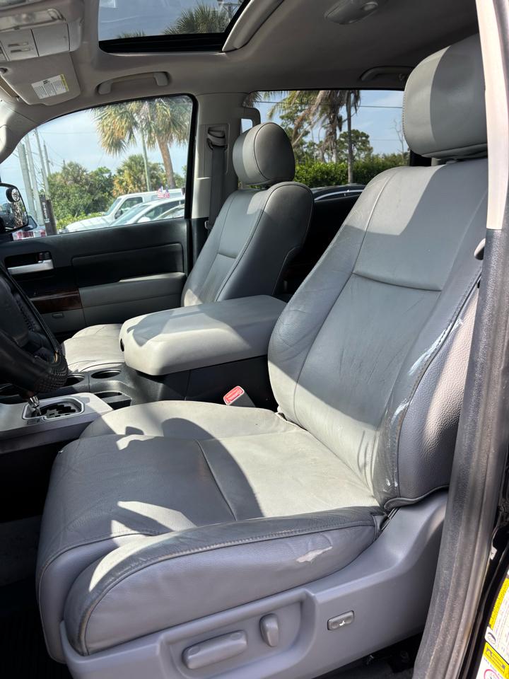Toyota Tundra  2010