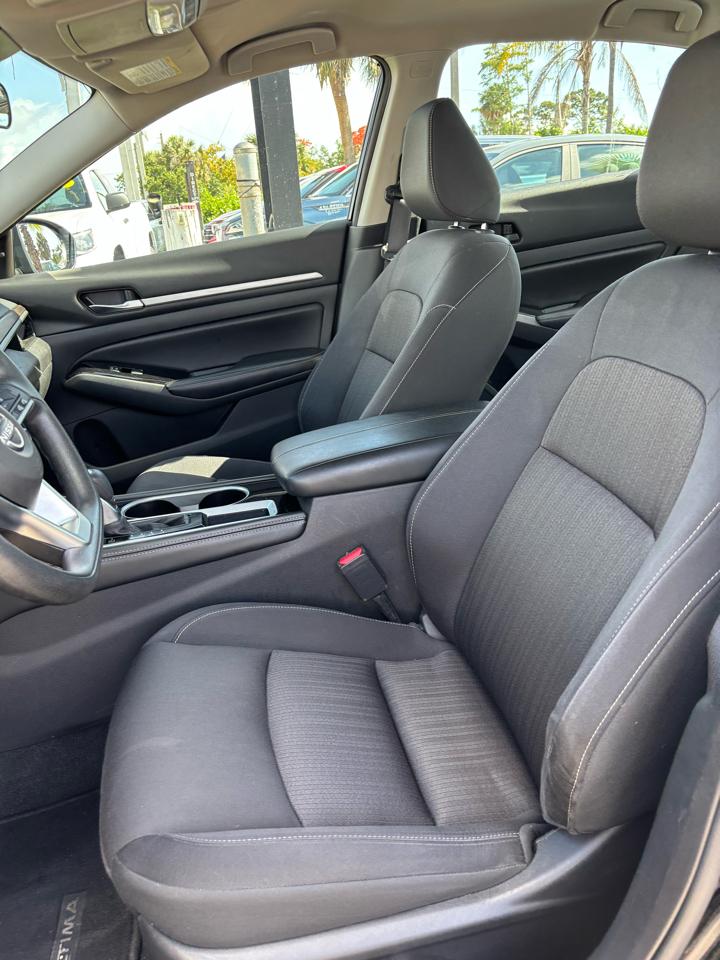 Nissan Altima 2.5 SV 2023
