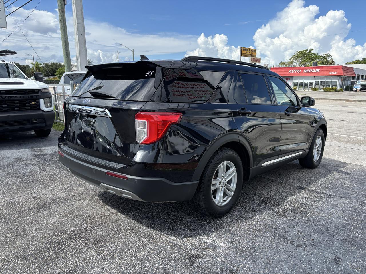 Ford Explorer XLT RWD 2022
