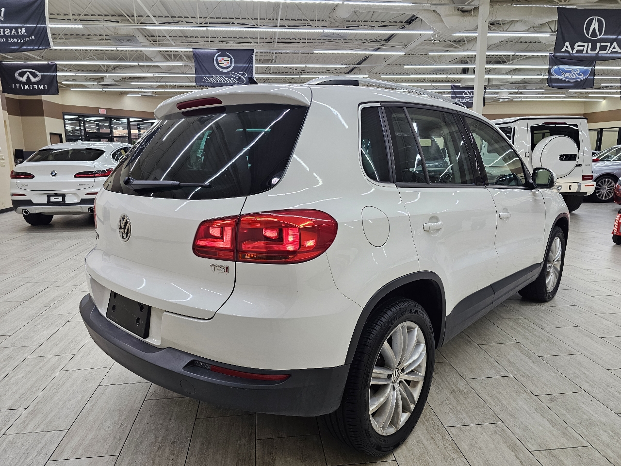 Volkswagen Tiguan SE 2016