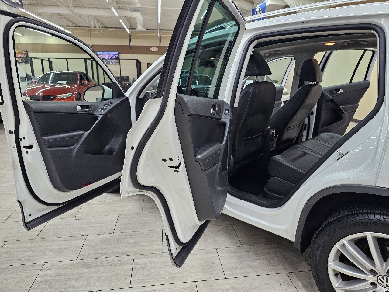 Volkswagen Tiguan SE 2016