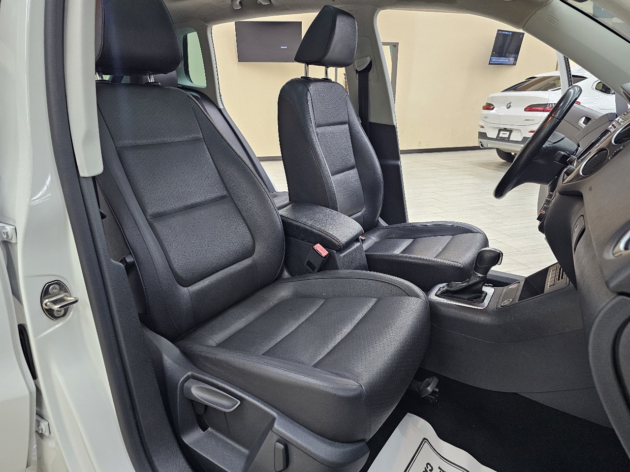 Volkswagen Tiguan SE 2016