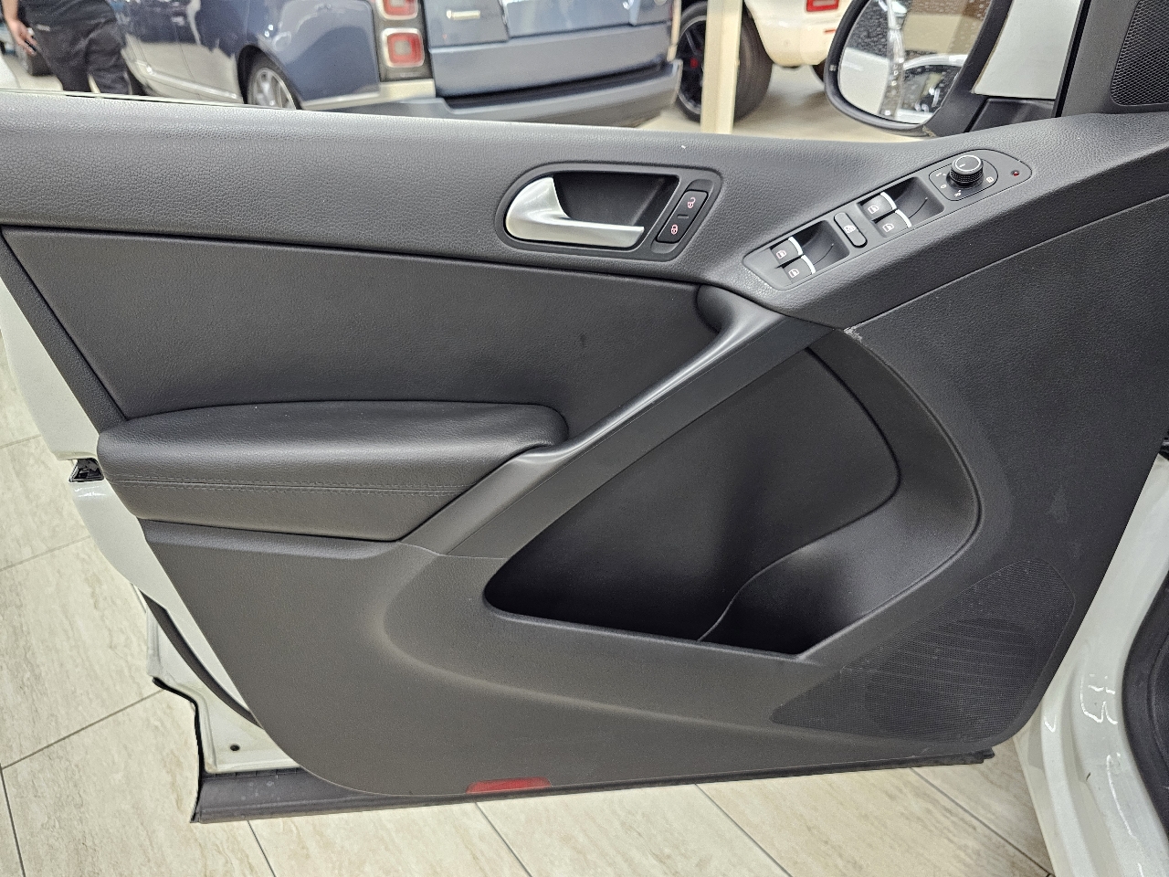 Volkswagen Tiguan SE 2016