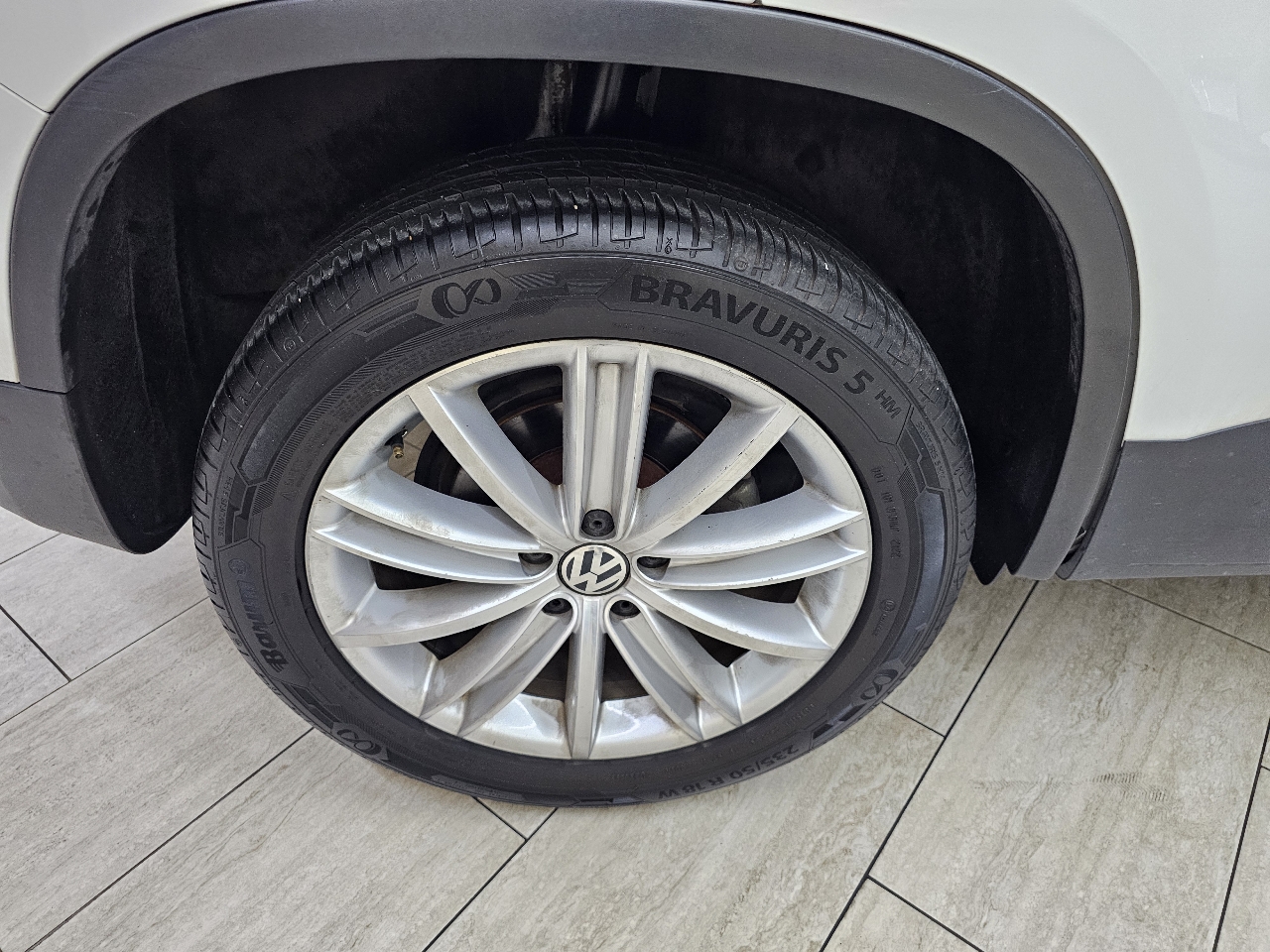 Volkswagen Tiguan SE 2016