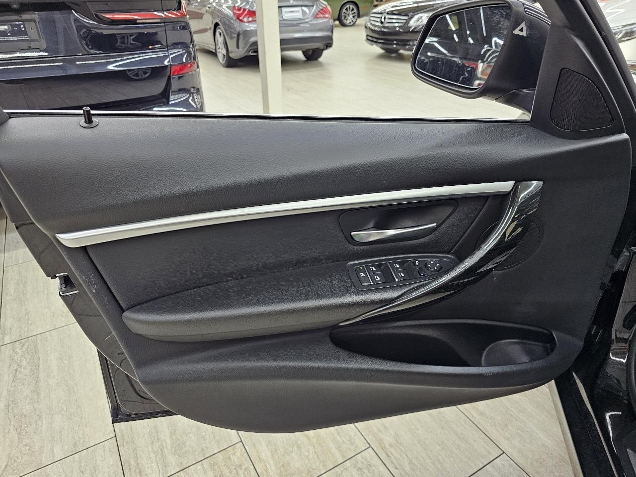 BMW 3-Series 330i SULEV Sedan 2018