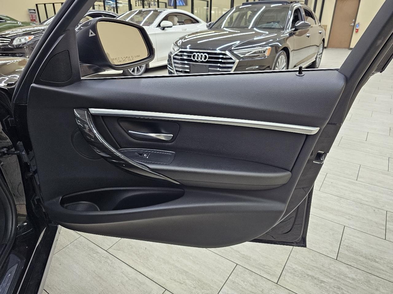 BMW 3-Series 330i SULEV Sedan 2018