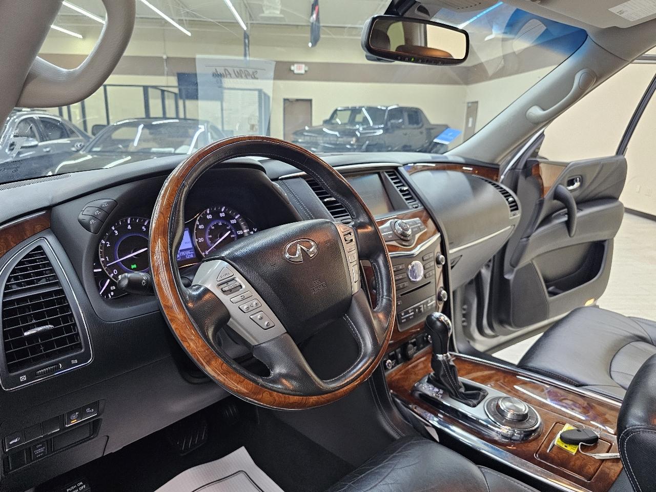 Infiniti QX80 4WD 2015