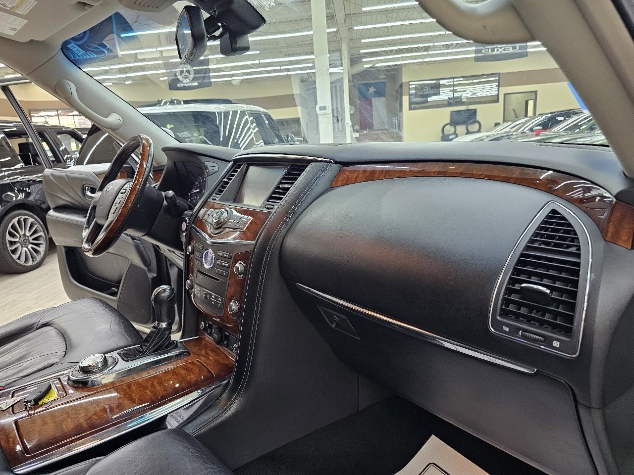 Infiniti QX80 4WD 2015