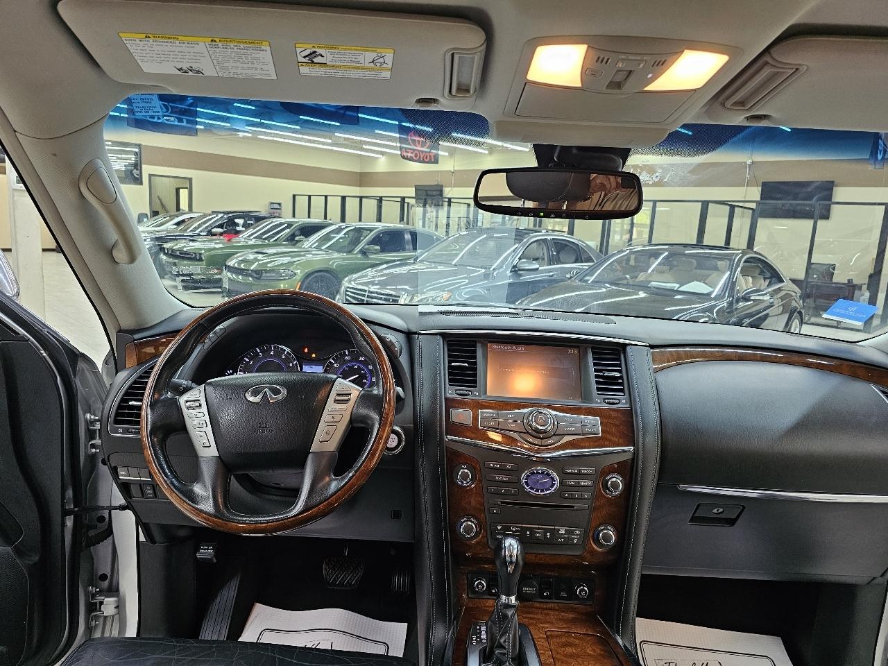 Infiniti QX80 4WD 2015