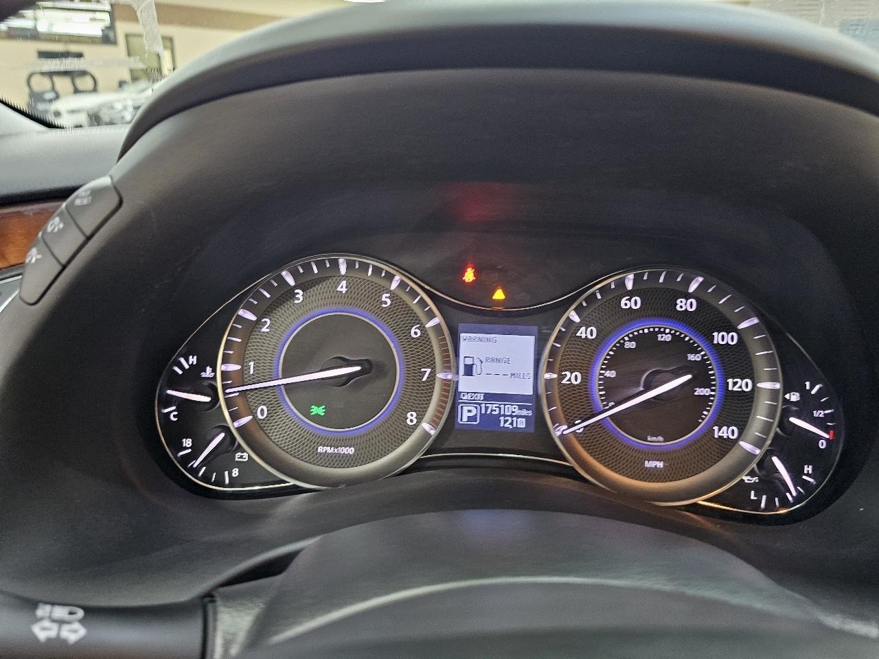 Infiniti QX80 4WD 2015
