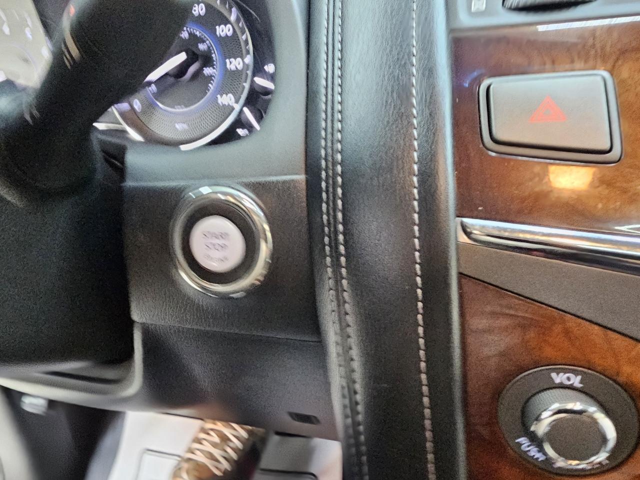 Infiniti QX80 4WD 2015