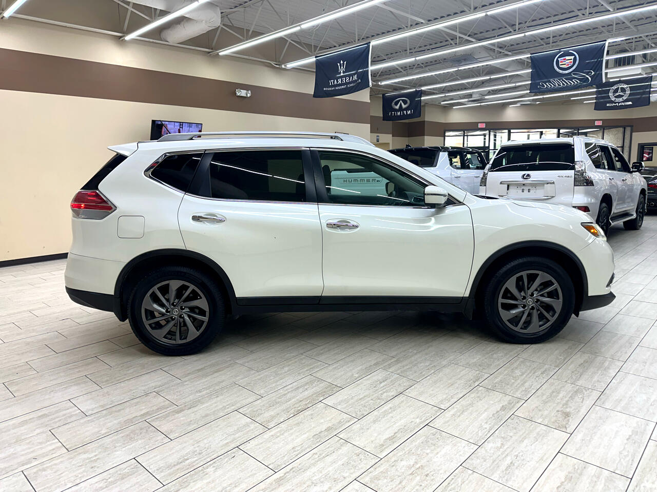 2016 Nissan Rogue SL photo 4