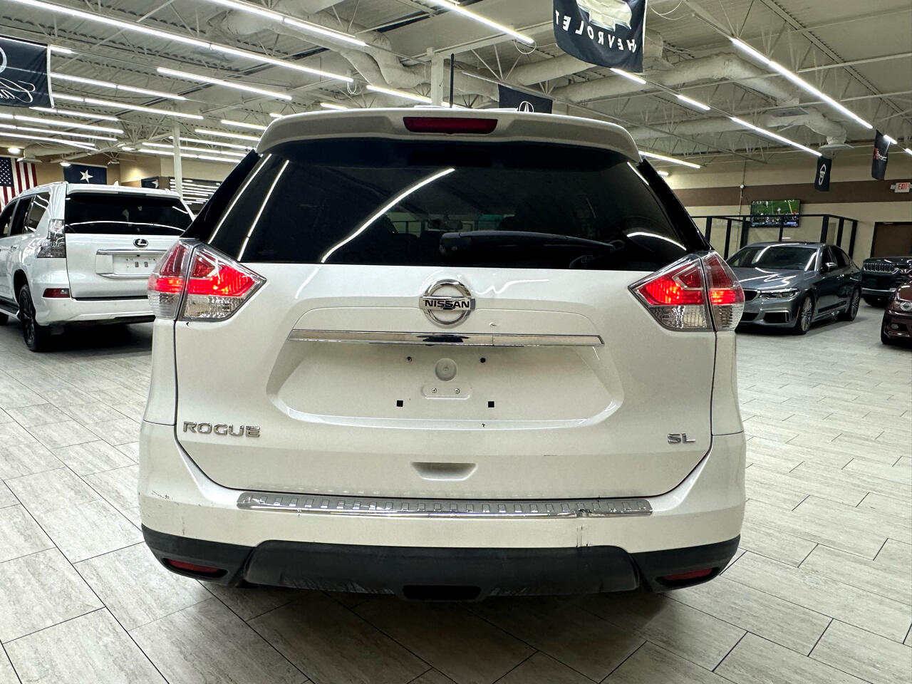 2016 Nissan Rogue SL photo 5