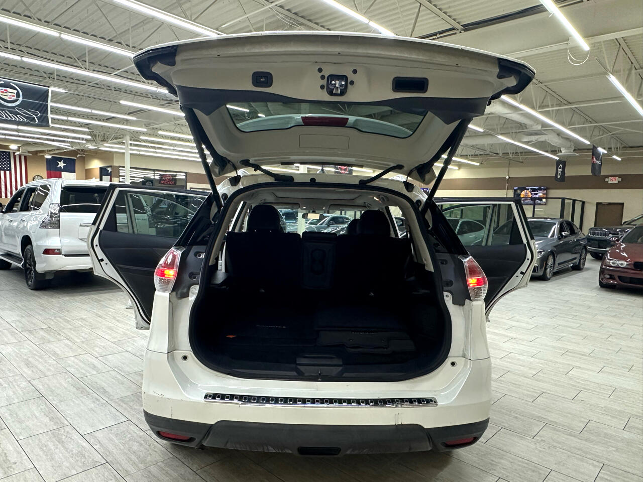 2016 Nissan Rogue SL photo 9