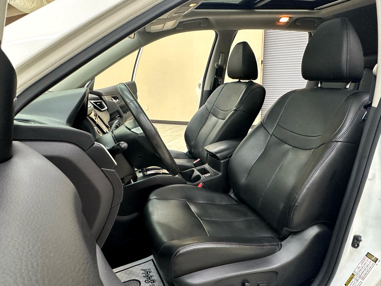 2016 Nissan Rogue SL photo 17