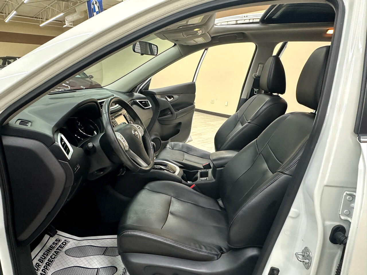 2016 Nissan Rogue SL photo 19