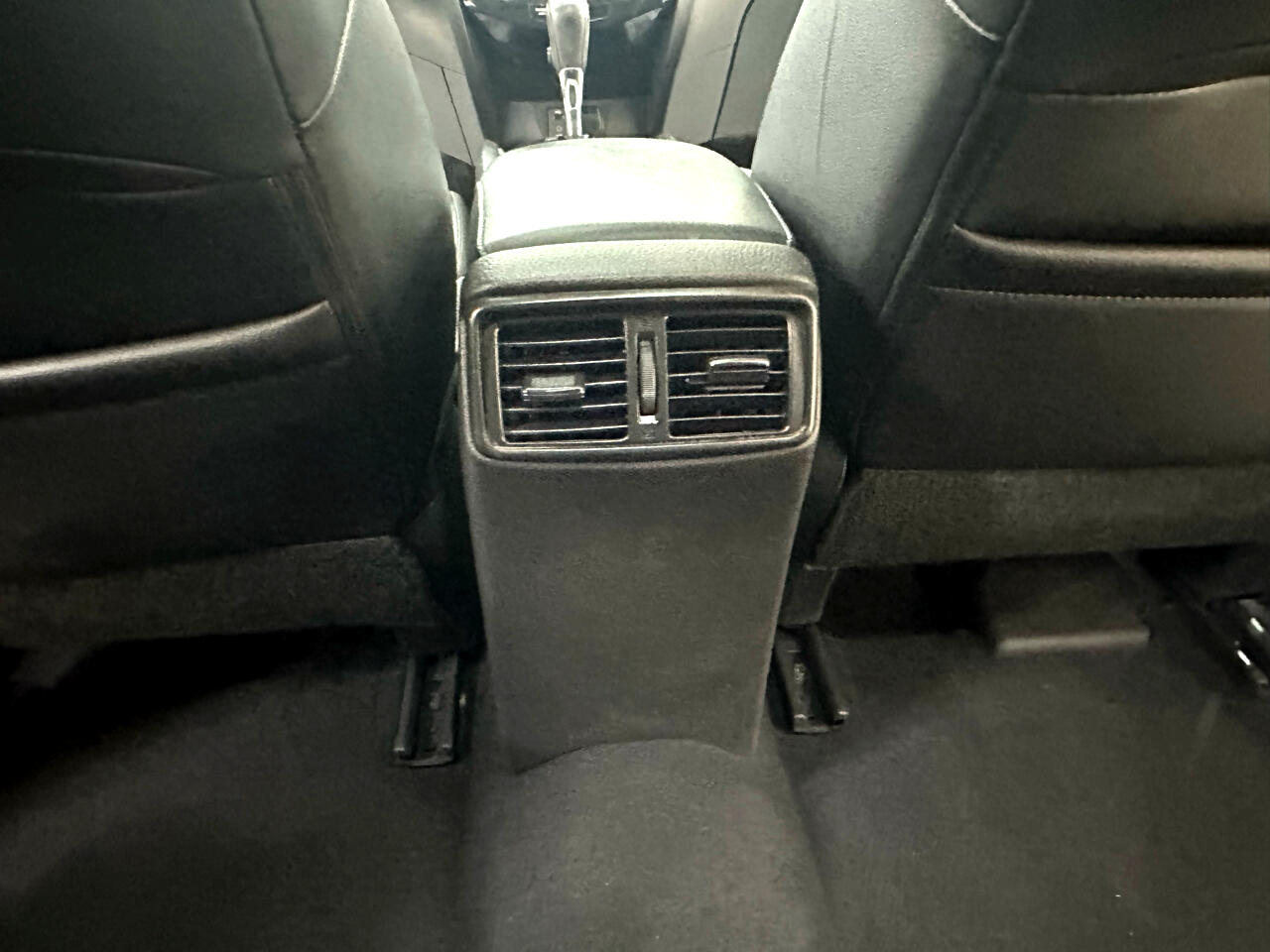 2016 Nissan Rogue SL photo 32