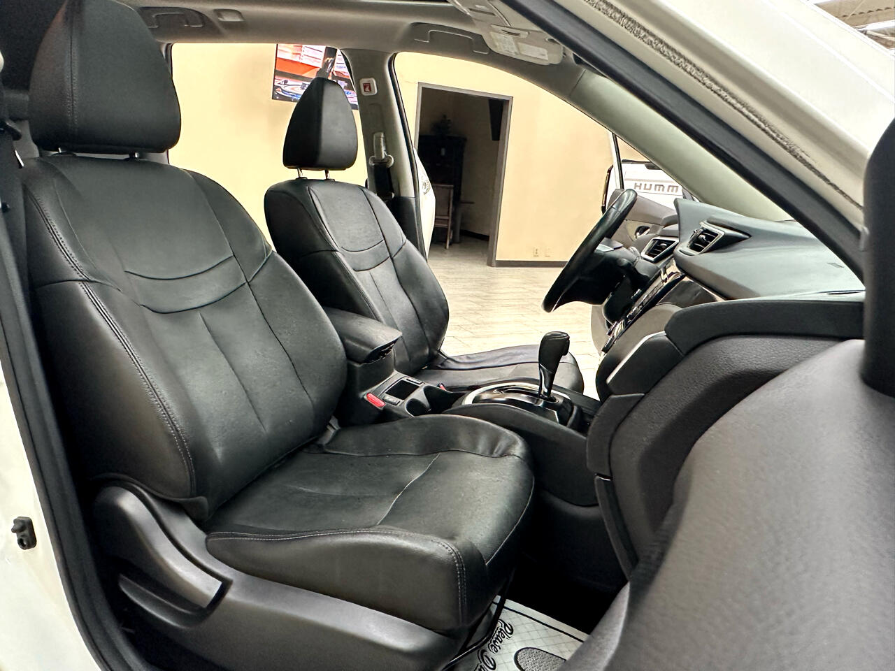 2016 Nissan Rogue SL photo 38