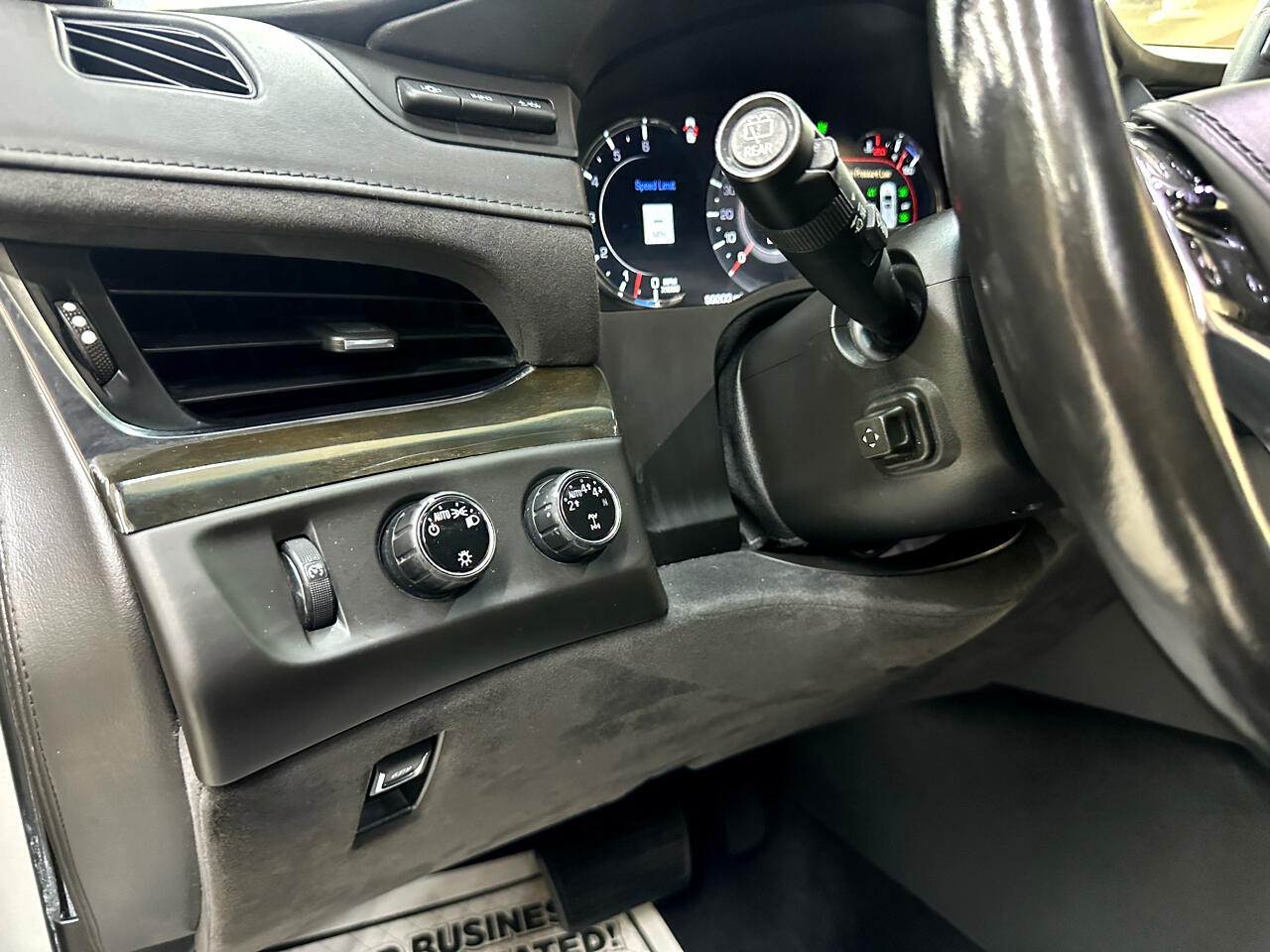 2017 Cadillac Escalade Platinum photo 13