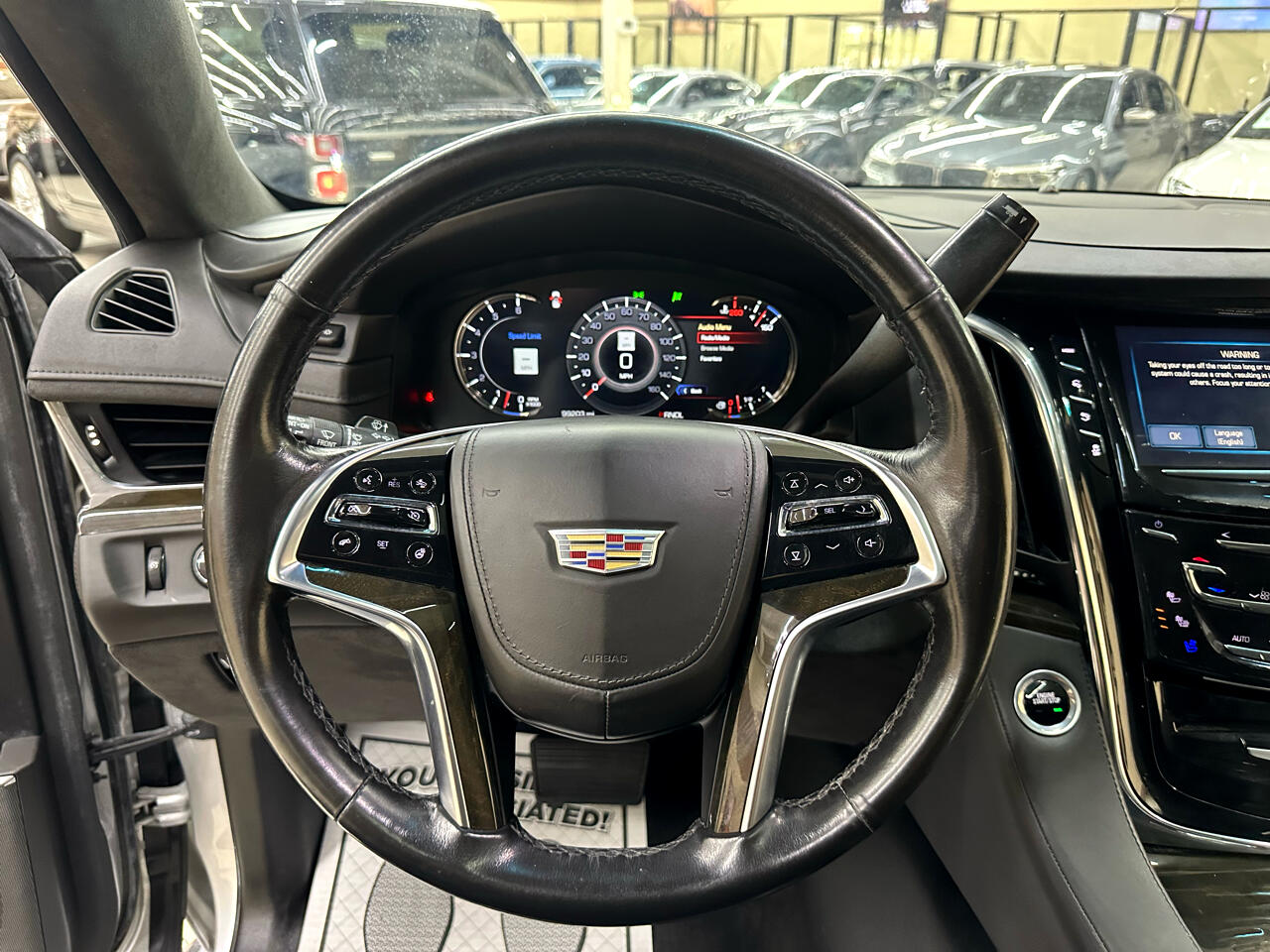 2017 Cadillac Escalade Platinum photo 18
