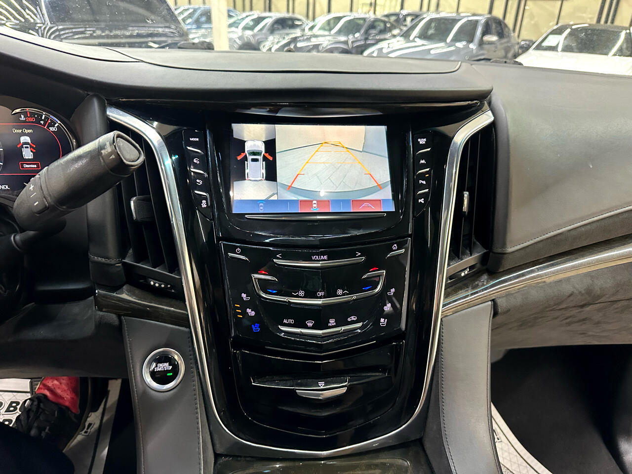 2017 Cadillac Escalade Platinum photo 21
