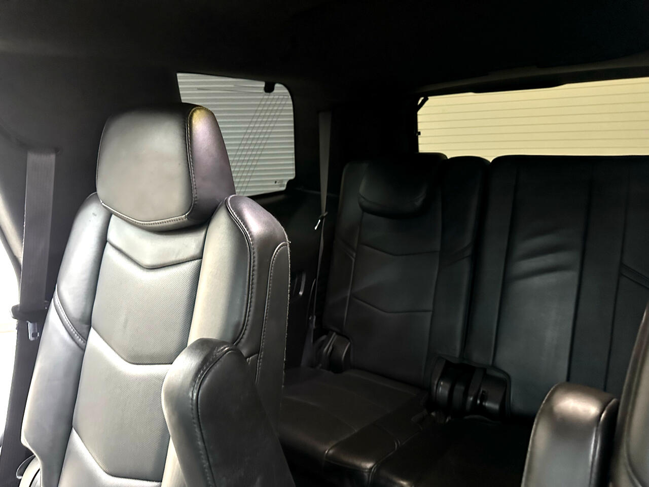 2017 Cadillac Escalade Platinum photo 29