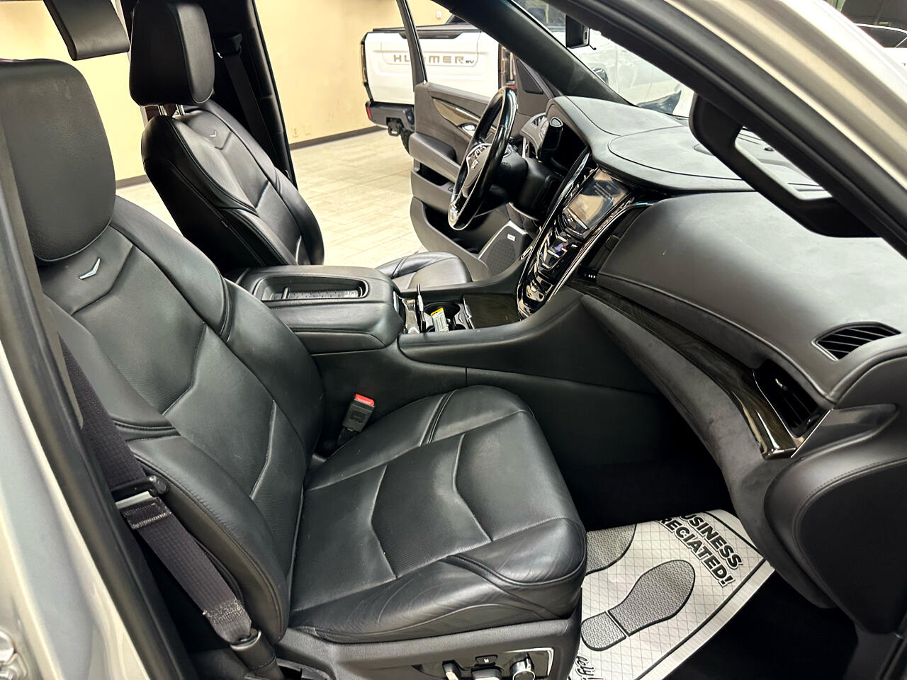 2017 Cadillac Escalade Platinum photo 38