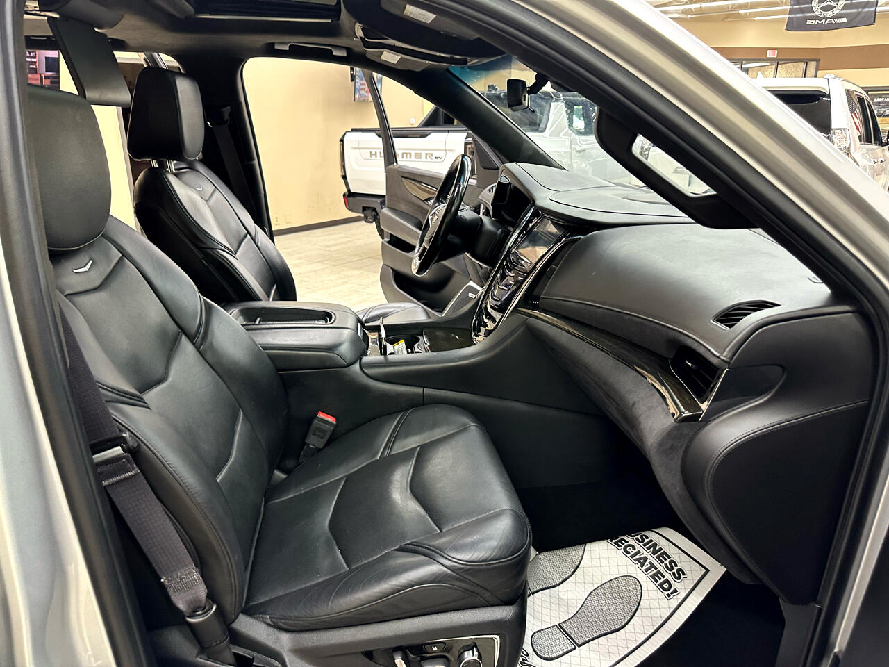 2017 Cadillac Escalade Platinum photo 39