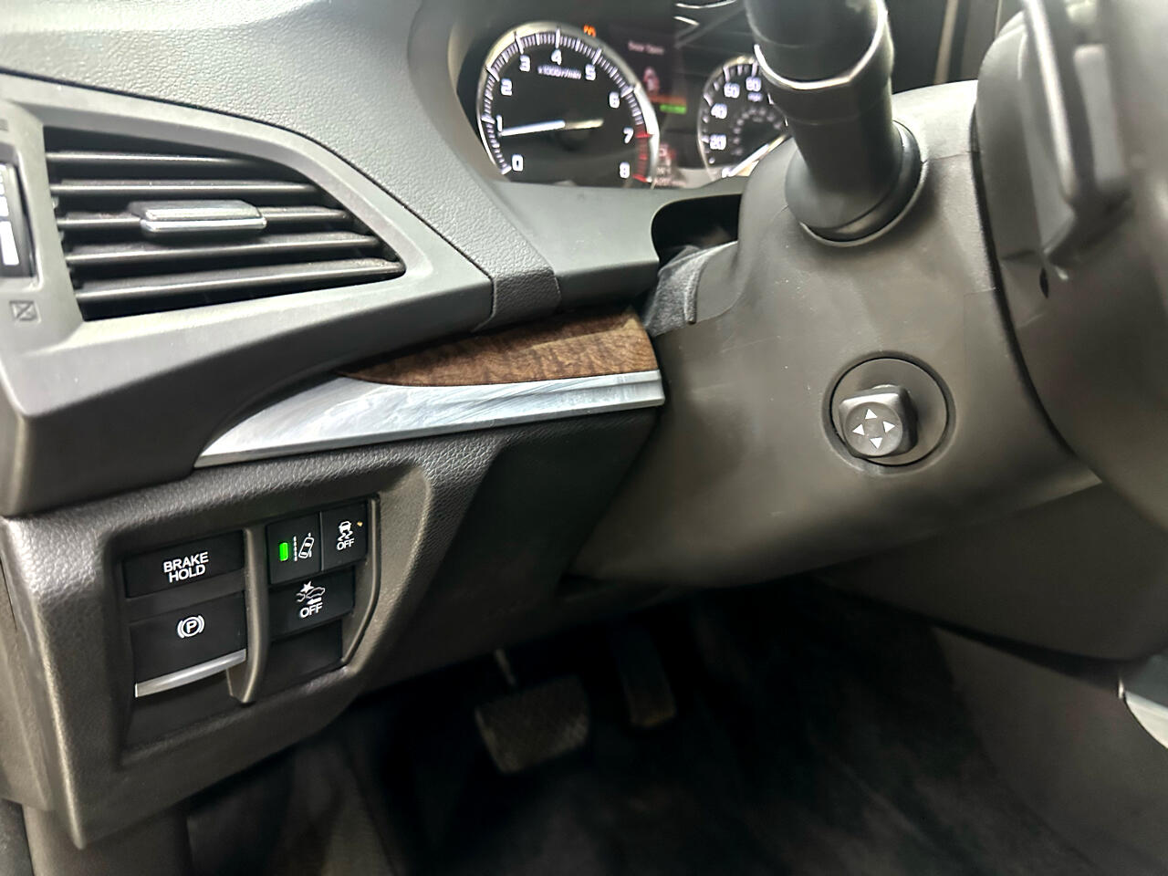 2017 Acura MDX SH-AWD Technology photo 19