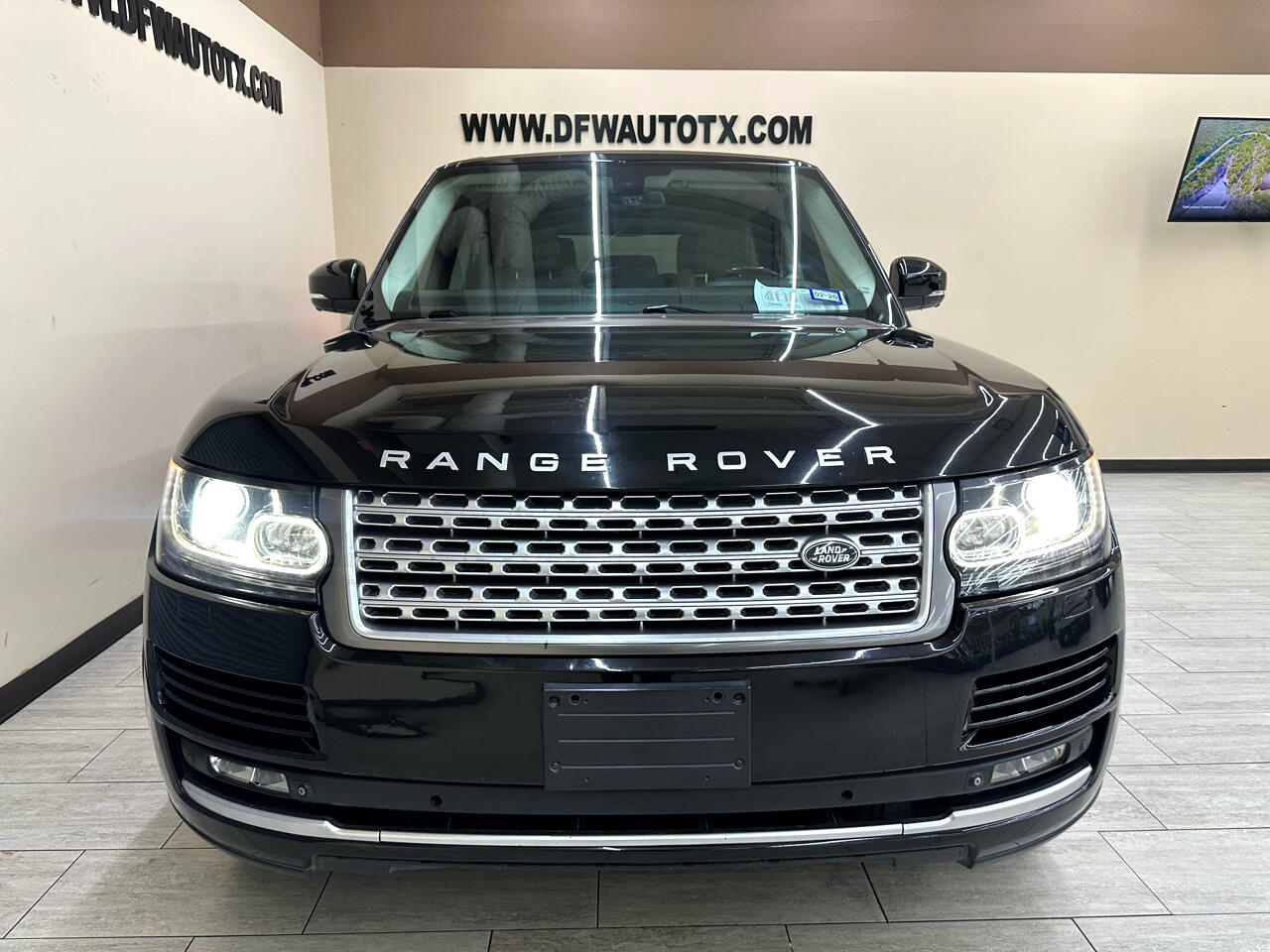 2014 Land Rover Range Rover SuperCharged HSE photo 2