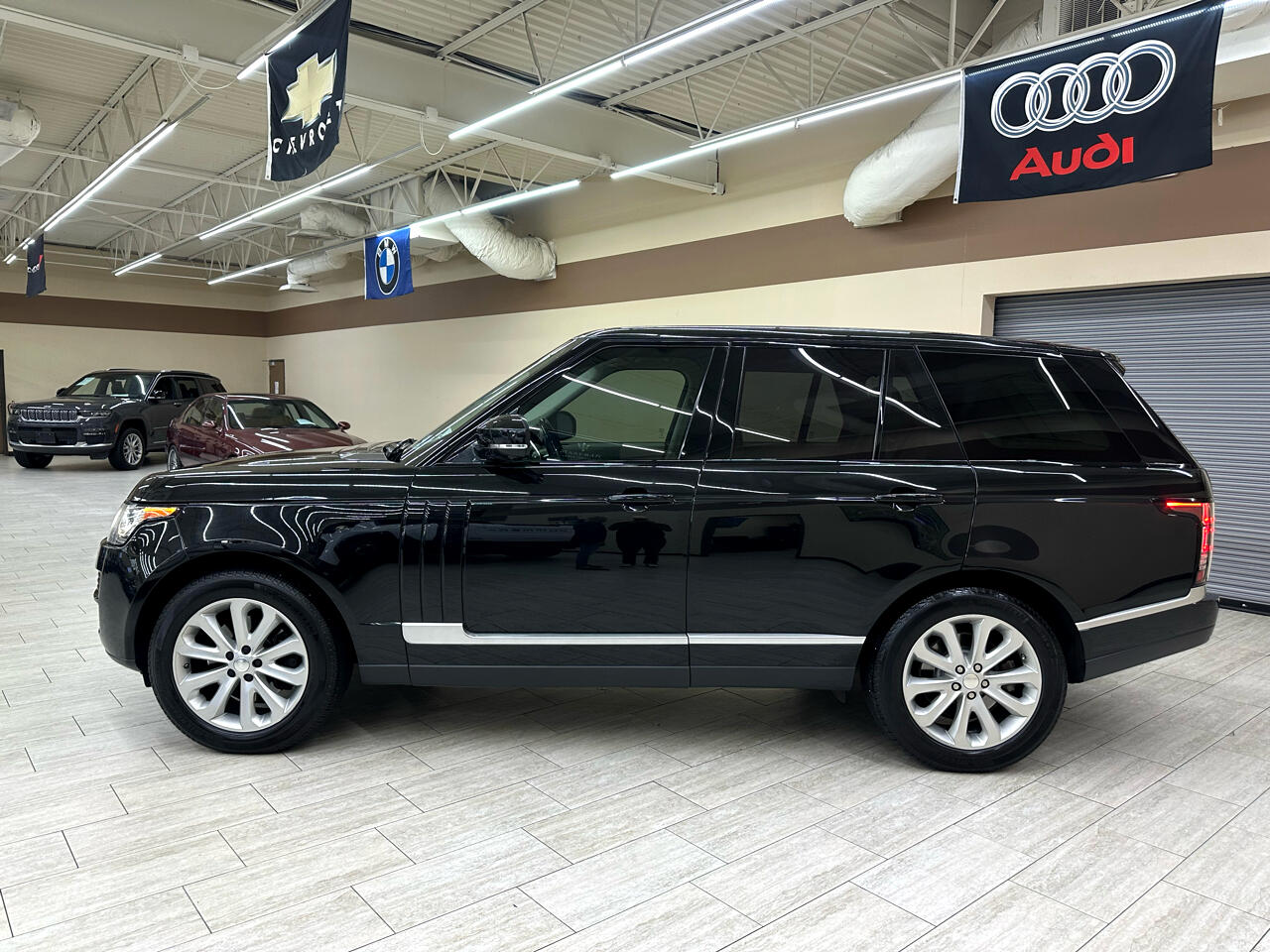 2014 Land Rover Range Rover SuperCharged HSE photo 9