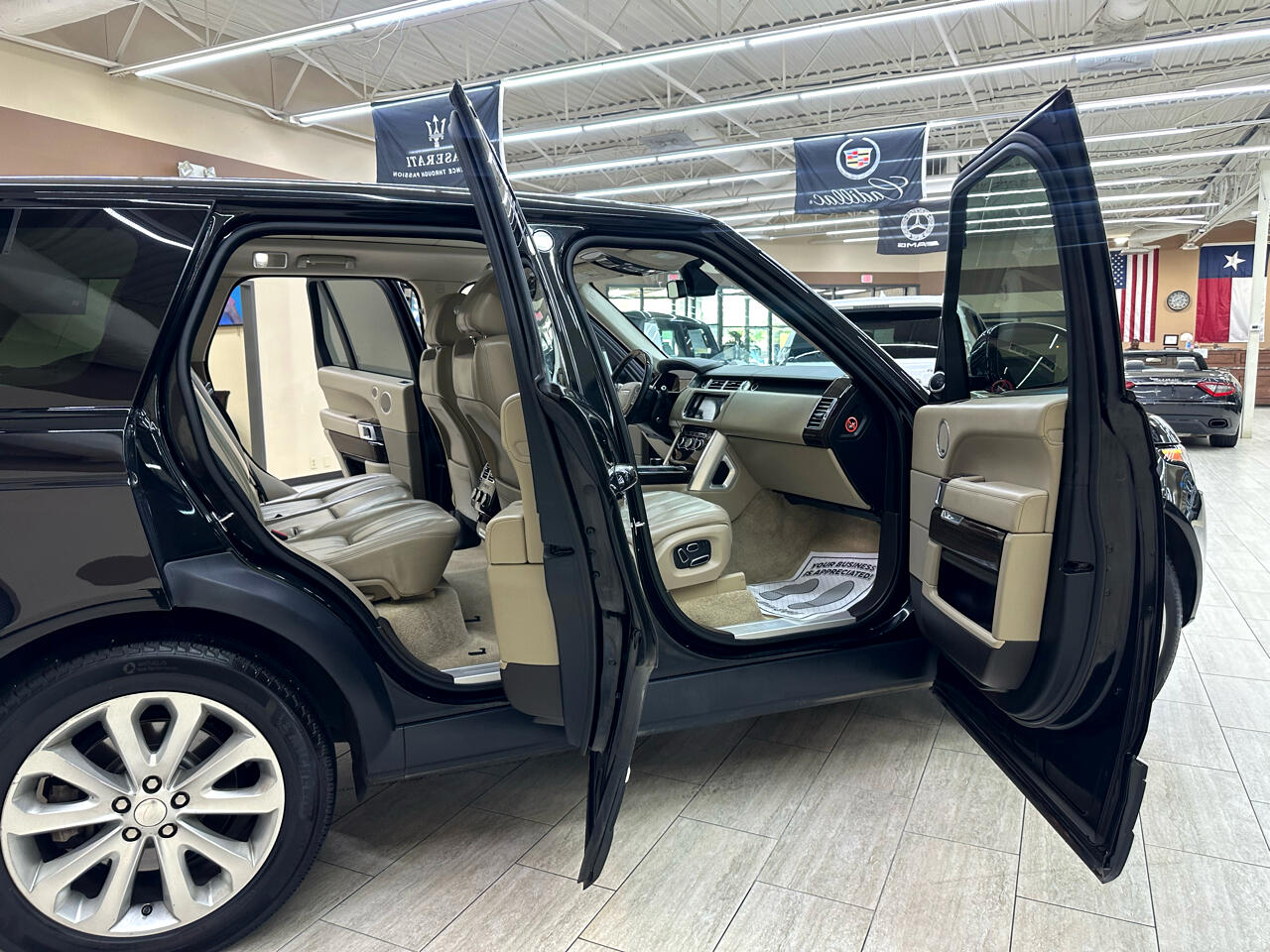 2014 Land Rover Range Rover SuperCharged HSE photo 10