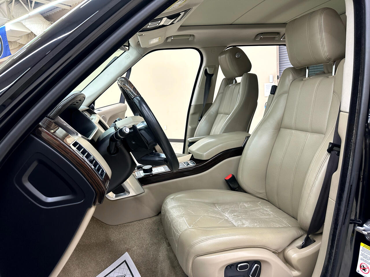 2014 Land Rover Range Rover SuperCharged HSE photo 18