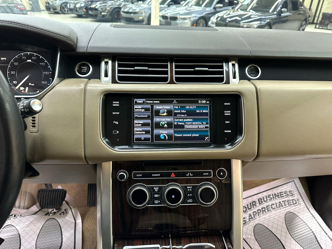 2014 Land Rover Range Rover SuperCharged HSE photo 24