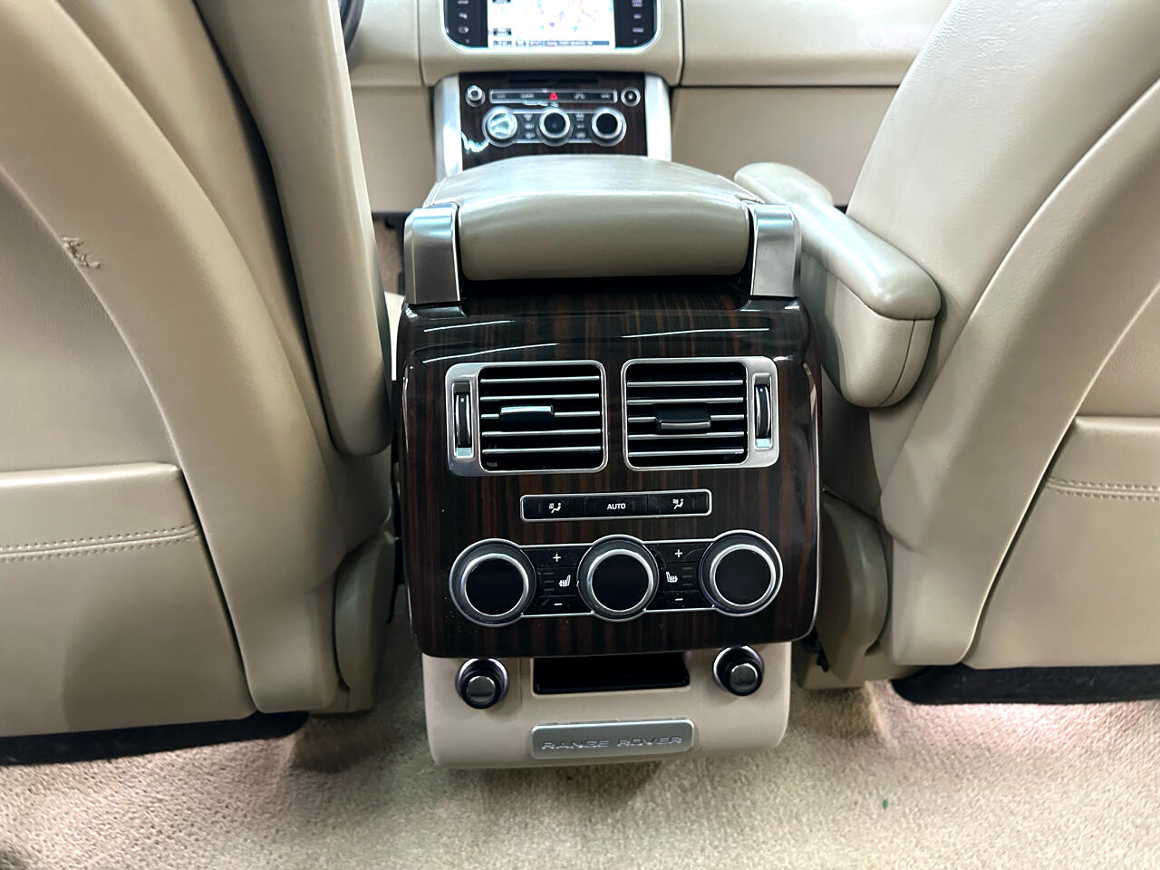 2014 Land Rover Range Rover SuperCharged HSE photo 34