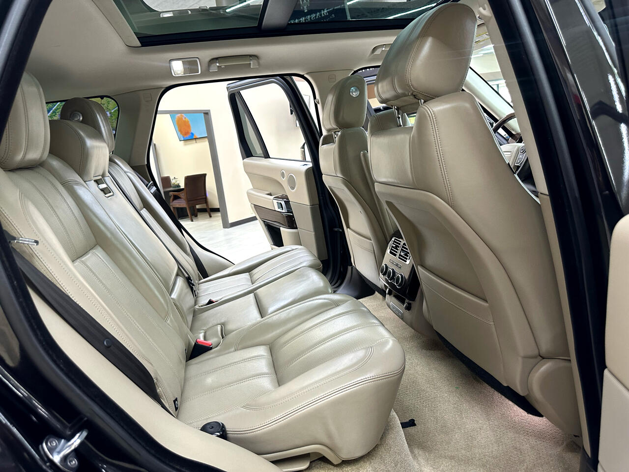2014 Land Rover Range Rover SuperCharged HSE photo 36