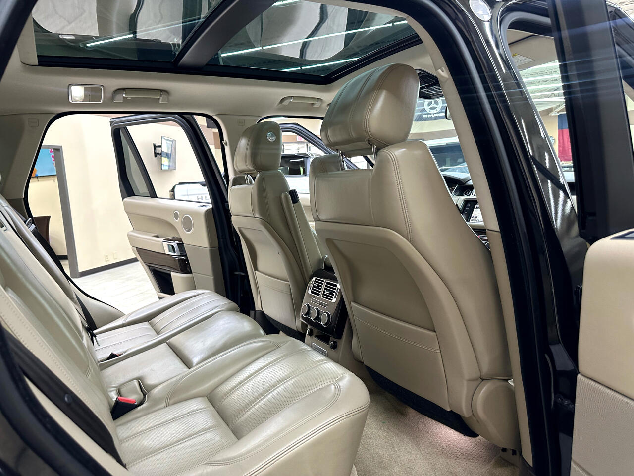 2014 Land Rover Range Rover SuperCharged HSE photo 37