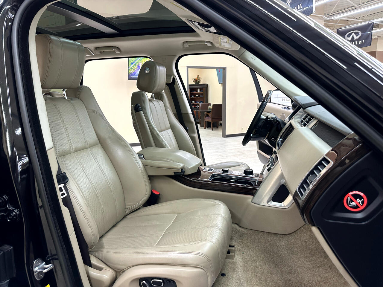 2014 Land Rover Range Rover SuperCharged HSE photo 40