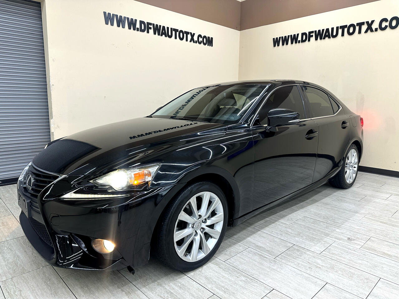 2014 Lexus IS 250 photo 2