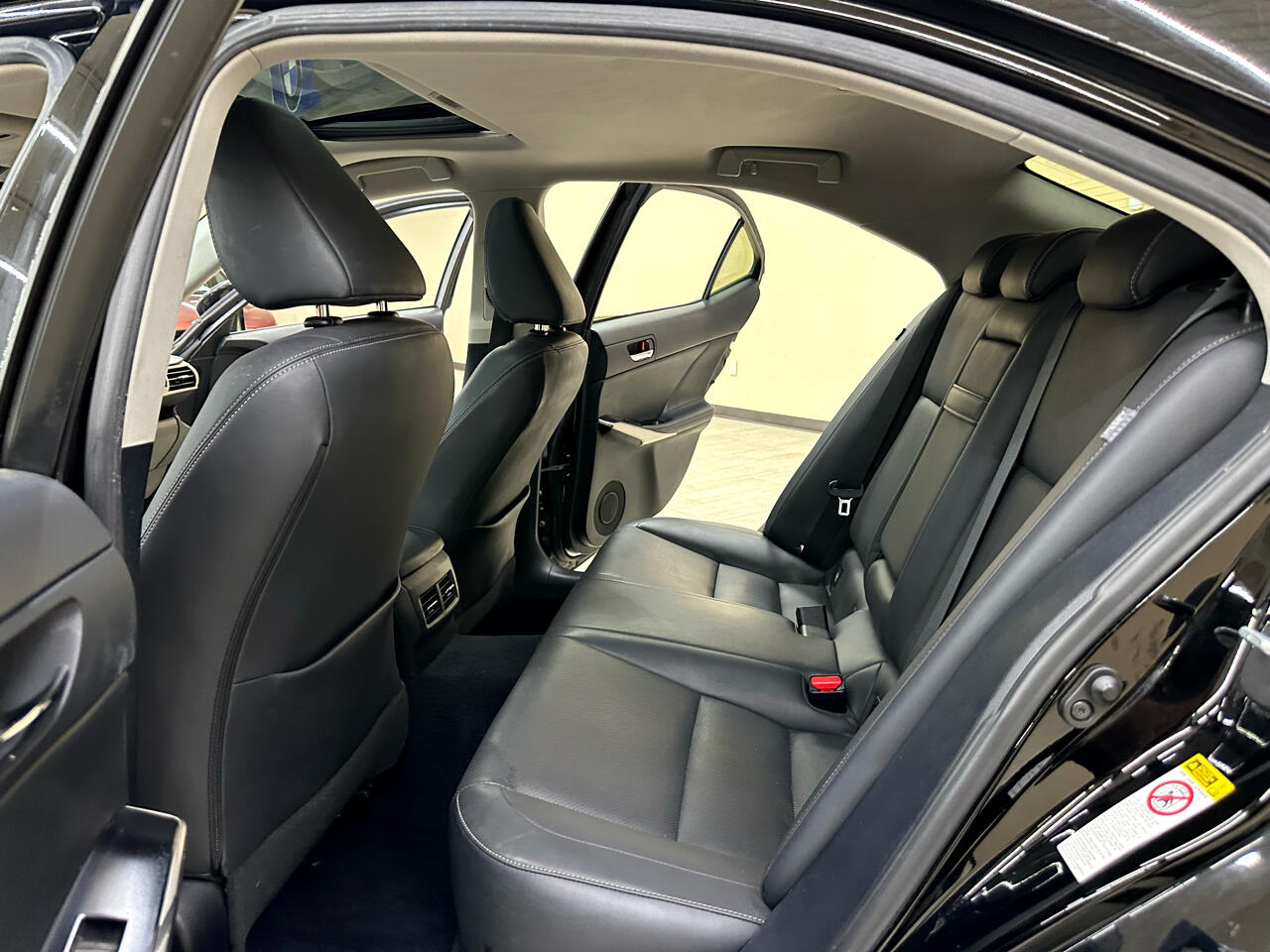2014 Lexus IS 250 photo 30